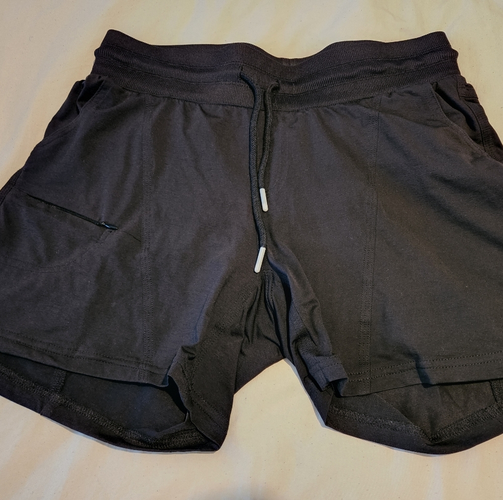 Zyia Shorts